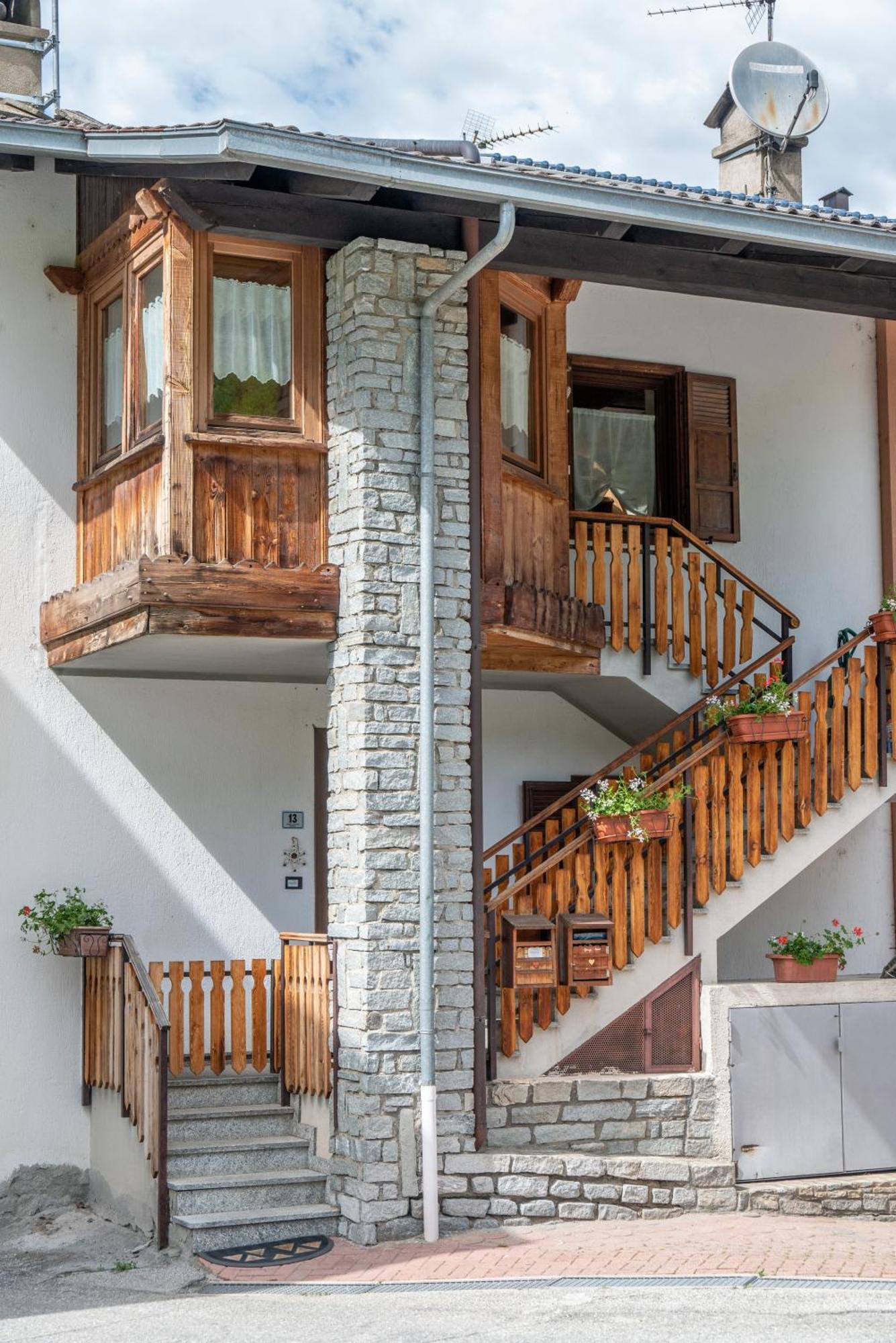 Casa Kristel Cir Comunale N 14 奥斯塔 外观 照片